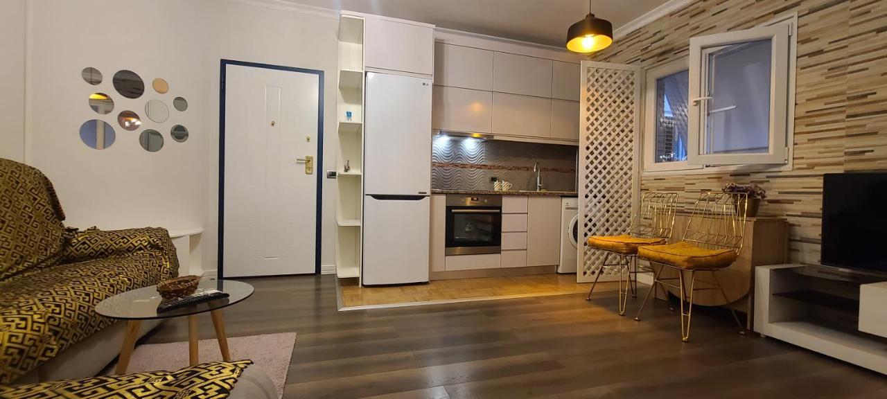 Oro Apartments ティラナ エクステリア 写真