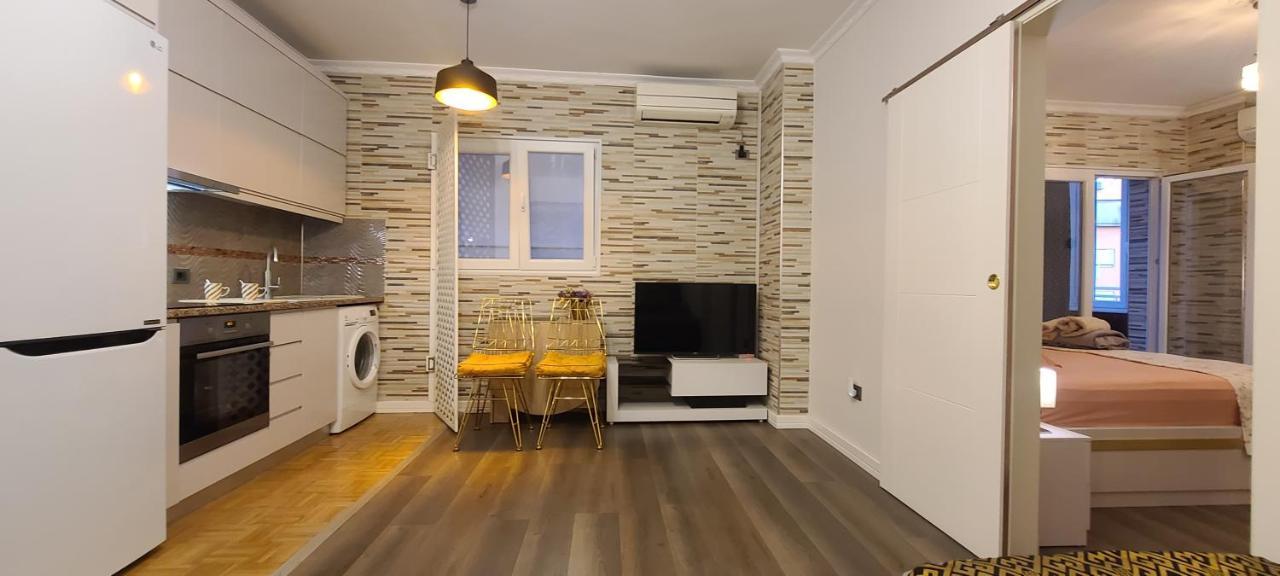 Oro Apartments ティラナ エクステリア 写真