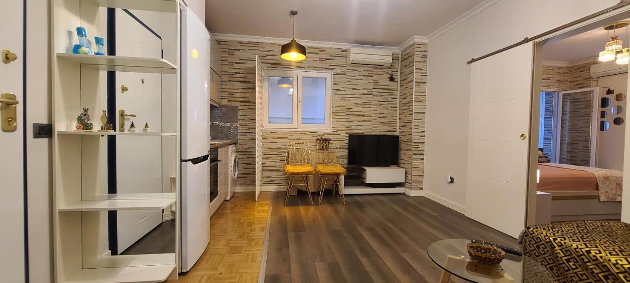 Oro Apartments ティラナ エクステリア 写真