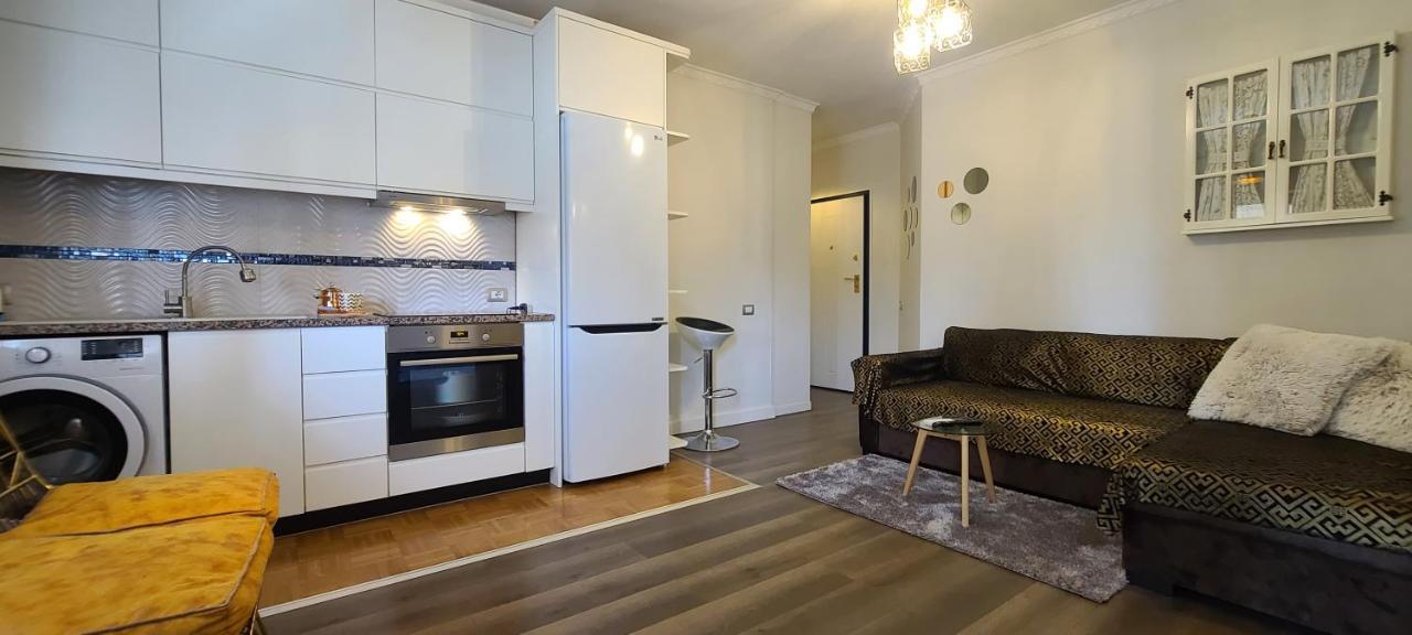 Oro Apartments ティラナ エクステリア 写真