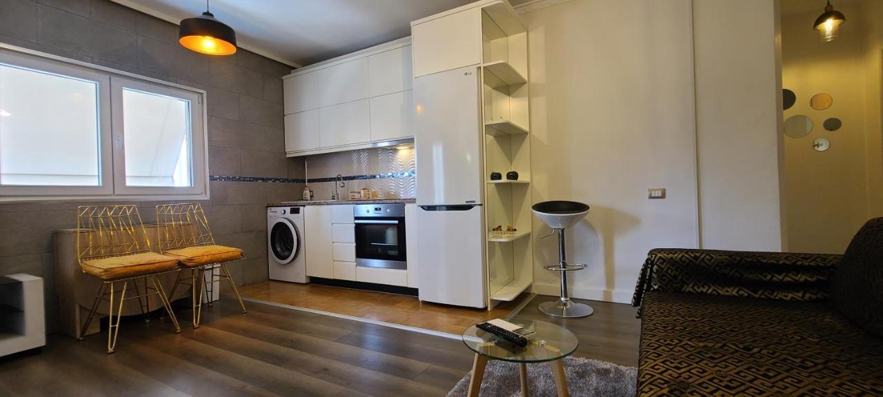 Oro Apartments ティラナ エクステリア 写真