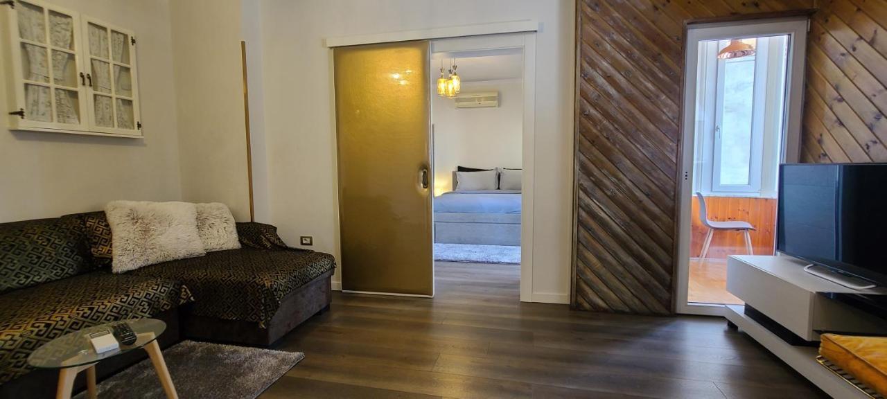 Oro Apartments ティラナ エクステリア 写真